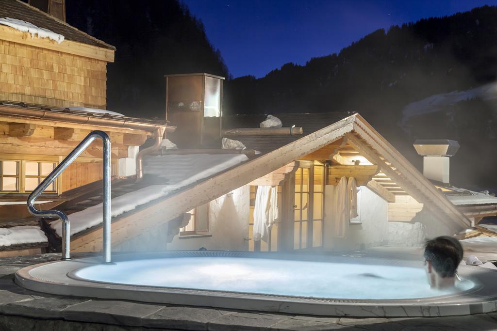 Dorfhotel Beludei Santa Cristina Val Gardena Exterior photo