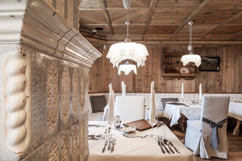 Dorfhotel Beludei Santa Cristina Val Gardena Exterior photo