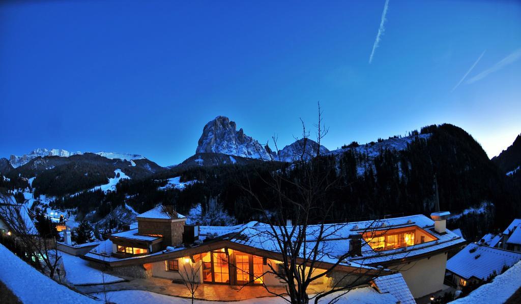 Dorfhotel Beludei Santa Cristina Val Gardena Exterior photo